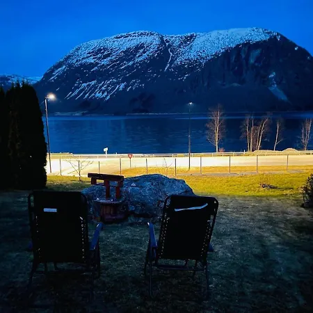 Jolster - View
